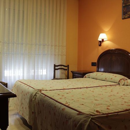 Hostal Ana Belen Madrid Kültér fotó