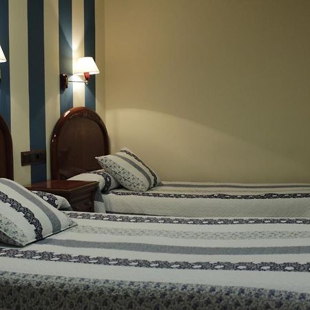 Hostal Ana Belen Madrid Kültér fotó