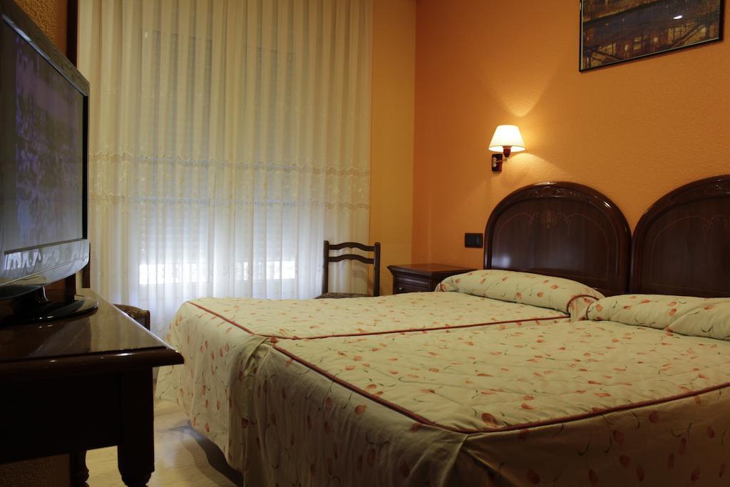 Hostal Ana Belen Madrid Kültér fotó