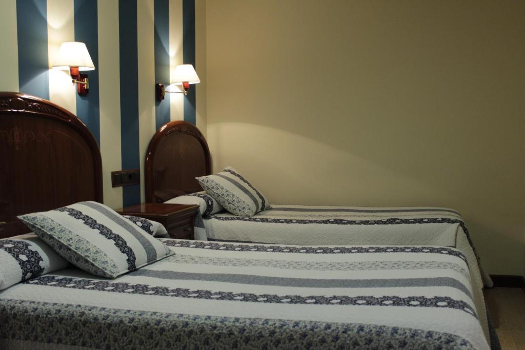 Hostal Ana Belen Madrid Kültér fotó